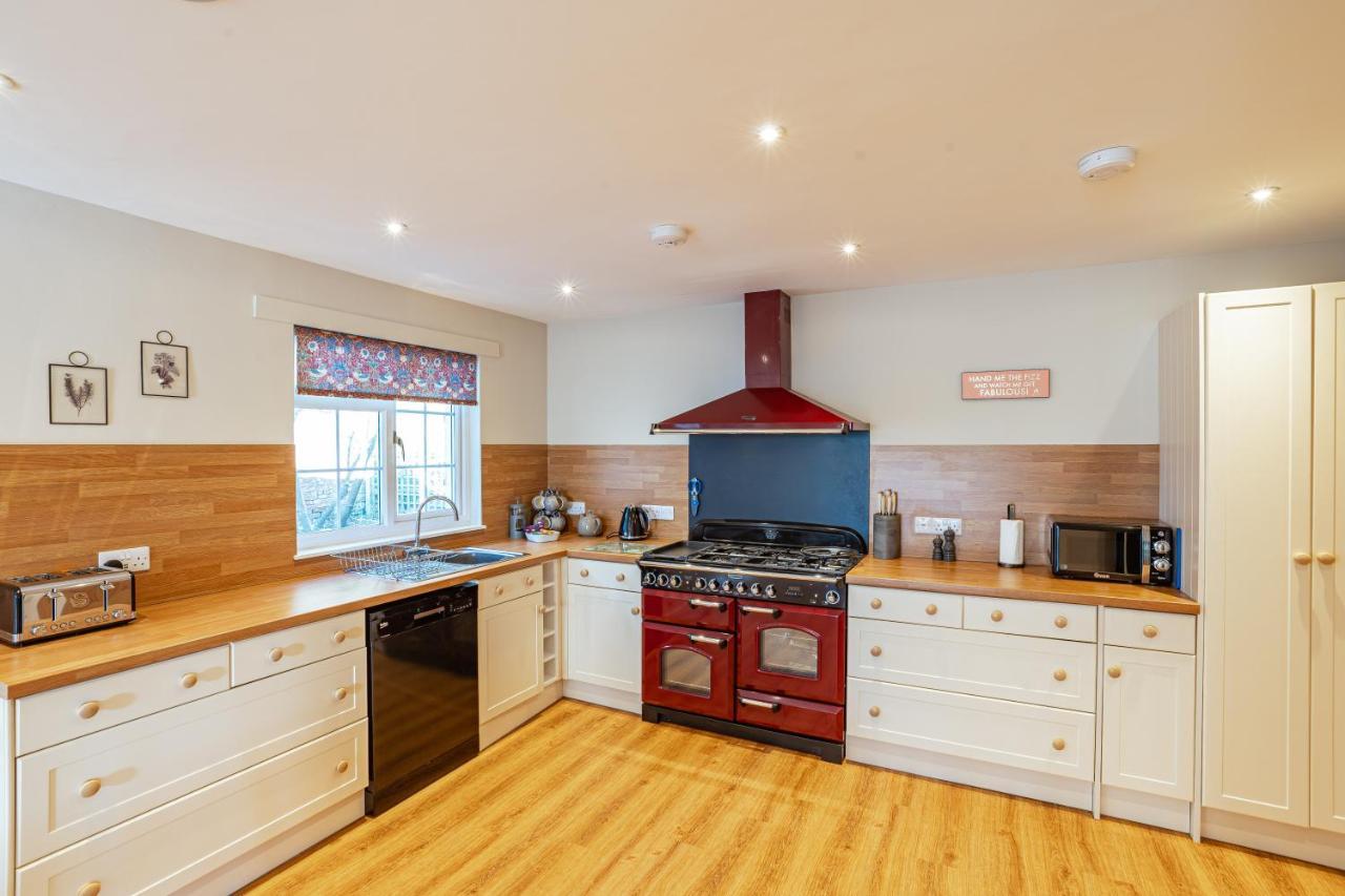 Sparrowhawk Cottage With Hot Tub Newton Stewart Dış mekan fotoğraf